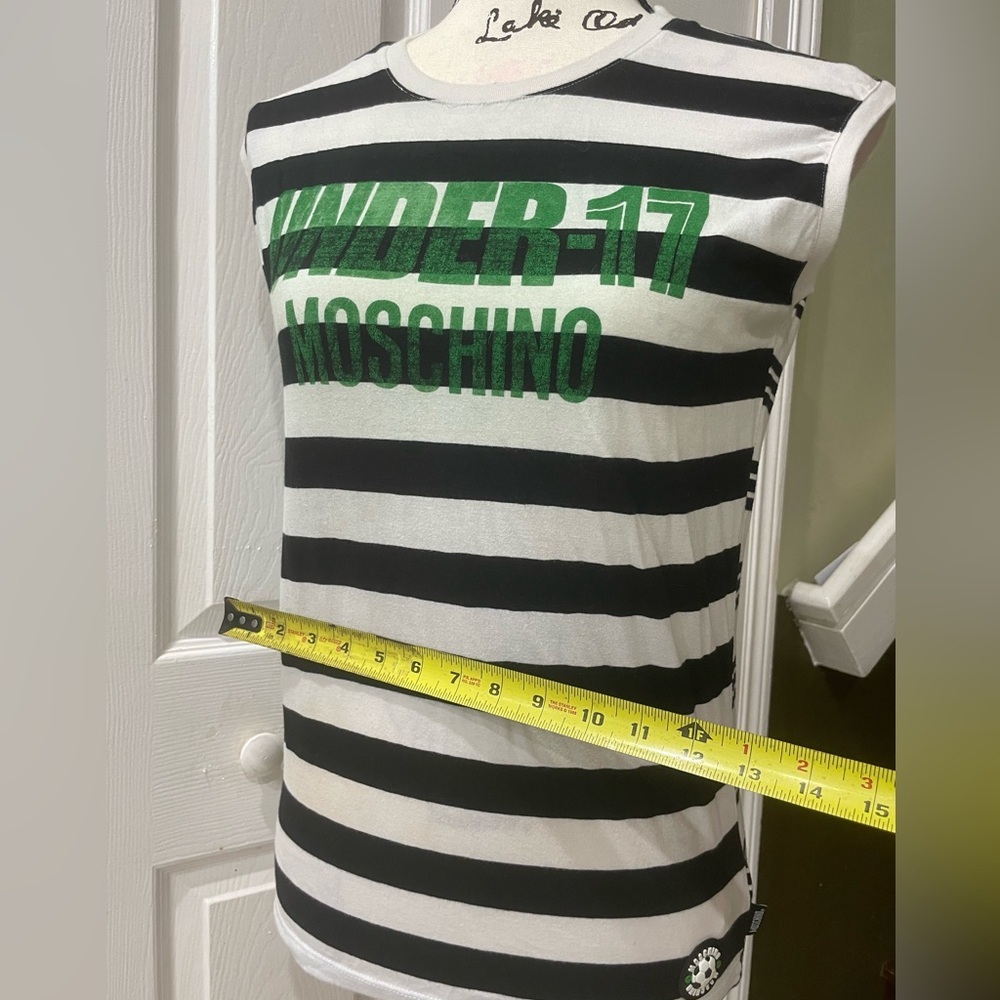 Moschino T-shirt - Picture 3 of 9